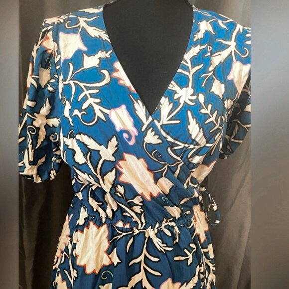 NWT Target Knox Rose Short Sleeve Wrap Dress Blue Floral Size M - Picture 4 of 7